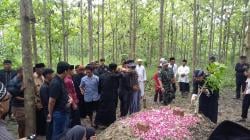 Sosok Sesepuh Adat Samin Blora Mbah Lasiyo, Wafat dan Dimakamkan di Tengah Hutan Jati