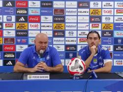 Bojan Hodak Puji Performa Persib, Gol Penalti Andrew Jung Bawa Kemenangan