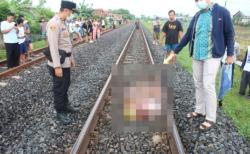 Nahas! Nenek Tewas Tertabrak Kereta Api di Pegambira Kota Cirebon