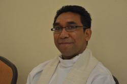 Paus Leo XIV Tunjuk RD Hans Monteiro sebagai Uskup Baru Larantuka, Katedral Pecah Haru