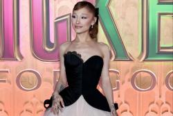 Ariana Grande Tiba-tiba Ngaku Kena Covid-19 Lagi, Batalkan Promo Film Wicked
