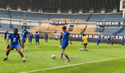 Kabar Baik untuk Bobotoh: Barba dan Febri Kembali Merumput, Persib Fokus Hadapi Laga Asia