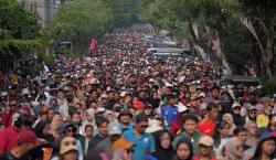 Beruntungnya Pedagang Sayur Keliling, Dapat Doorprize Mobil Jalan Santai HUT ke-191 Temanggung