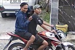 Dua Pencuri Sepeda Motor di Jombang Berkeliaran, Rekaman CCTV Viral, Perhatikan Tampangnya