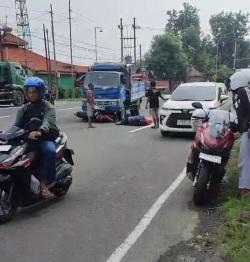 Pengendara Motor Terseret ke Kolong Truk di Balongbendo, Alami Luka Serius