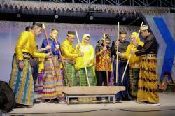 150 Penari Meriahkan Festival Budaya To Berru, Bupati Andi Ina Serukan Pelestarian Budaya Lokal