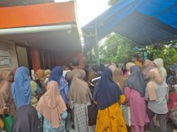 BLT Kesra Rp900 Ribu Cair, 106 KPM di Bontobiraeng Gowa Full Senyum