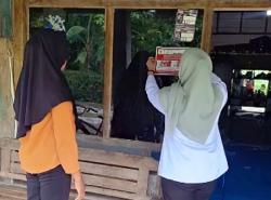 Dinsos Grobogan Tempel Stiker di Rumah Keluarga Penerima Bansos, Pastikan Ketepatan Sasaran