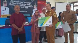 120 Pelaku UMKM di Bateng Terima Jaket UMKM, Iuran Ditanggung Pemkab Setahun Penuh