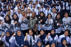 Sejarah Hari Guru Nasional, Mengingat Perjuangan Pahlawan Pendidikan Indonesia dari Masa ke Masa