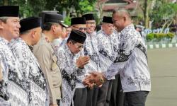 Hari Guru Nasional 2025, Pemerintah Tegaskan Komitmen Tingkatkan Kesejahteraan Guru