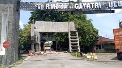 Gapura Masuk Terminal Gayatri Roboh, Truk Kontainer Diduga Jadi Pemicu