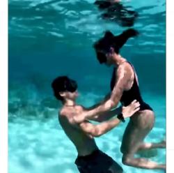 Viral! Olla Ramlan Berenang Bareng Pacar Berondong di Gili Meno, Foto Intim  dan Seksi Jadi Sorotan