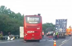 Kecelakaan Beruntun Libatkan Empat Kendaraan di Tol Cipali, Tidak Ada Korban Jiwa