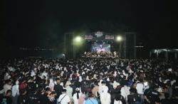 Aftershine Meriahkan Panggung Festival Budaya Unigoro, Ribuan Penonton Tumpah