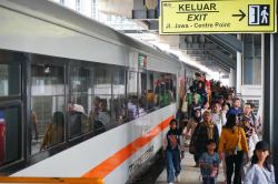 17 KA Srilelawangsa relasi Medan-Binjai-Kualabingai Dibatalkan Akibat Amblesan di KM 15+5/6