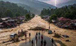 Banjir Bandang Bikin Akses Darat Aceh-Sumut-Sumbar Putus, Bantuan via Udara Tergantung Cuaca