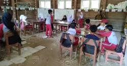 Dinding Lapuk dan Atap Bocor, SDN Sorongan 2 Pandeglang Hanya Ditopang Satu Pengajar