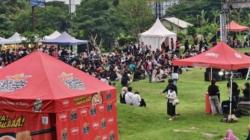 Begini Cerita Panitia Kebersihan di Balik Kemeriahan Acara Budaya Pop Jepang Unair