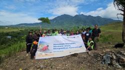 Bukit Hena Dihijaukan: 300 Pohon dari 9 Jenis Ditanam di Hari Penanaman Nasional