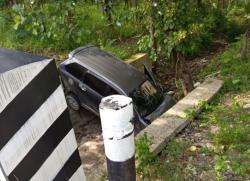 Minibus Terjun ke Hutan Jati di Ngasem! Begini Kronologi dan Kondisi Korban