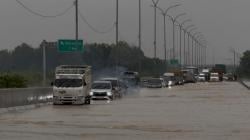 Banjir Rendam Tol Medan-Binjai KM 7-9, MBT Terapkan Contraflow