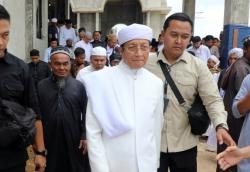 Lautan Manusia Tumpah di Lampung Selatan! Ijtima Ulama Dunia 2025: Doa dan Berkah Mengalir Deras!