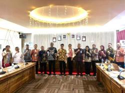 Kemendagri dan Setmilpres Verifikasi Lapangan Program Inovasi Ruang Terbuka Non Hijau Kota Manado