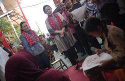 Kunjungi Kampoeng Djadhoel, Wali kota Agustina Sebut Kehadiran Puan Maharani Beri Energi Positif