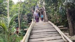 Jembatan Gantung Cibanggala Mulai Diperbaiki, Warga Desak Pemerintah Bangun Jembatan Permanen