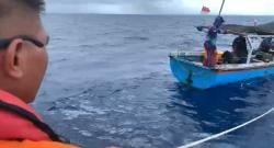 Mati Mesin di Selat Rote, Enam Nelayan Diselamatkan Setelah Terombang-ambing Hampir Dua Jam