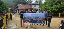 Laznas Darunnajah dan ALTA EO Salurkan Bantuan Korban Bencana Banjir Bandang Sumbar