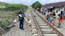 Perjalanan KA Srilelawangsa Medan-Binjai Dibatalkan Akibat Jalur Tergerus Banjir