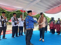 Wow! Dua Rekor Museum Rekor Indonesia MURI Dipecahkan Guru dan Kepala Sekolah di Grobogan