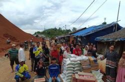 Warga Huntara Cigobang Dapat Bantuan Logistik, Tagana Minta Pemerintah Percepat Huntap