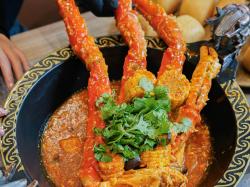 Kepiting Raksasa Alaska King Crab Hadir di Semarang, Sensasi Kuliner ala Sultan
