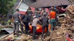 Duka di Tengah Tugas: Brimob Temukan Jasad Ibu Personelnya Saat Evakuasi Longsor Sibolga