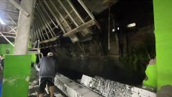 Hujan Deras Jebolkan Benteng Rumah di Margaasih, Puluhan Warga Terdampak, Dua Mobil Hanyut