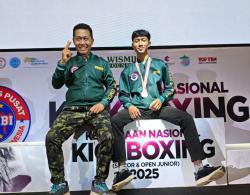 Mojokerto Ukir Sejarah di Kejurnas Kickboxing 2025, Khabib Raih Medali Perak