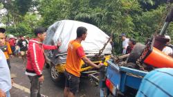 Ambulans Berpenumpang Terjun ke Jurang 10 Meter di Boyolali, Empat Orang Terluka