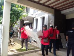 Rumah Mewah di Puri Surya Jaya Gedangan Dieksekusi