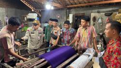 Ciri Khas Pola Zig-Zag Tenun Troso Diteliti Tim Dirjen Kekayaan Intelektual