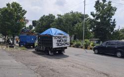 Puluhan Truk ODOL Kembali Melintas di Jalan Nasional Madiun - Surabaya, Bikin Resah? ‎