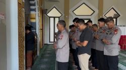 Brimob Polda Sulsel Gelar Salat Gaib untuk Korban Bencana Sumatera dan Aceh