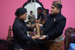 Jelang Hari Jadi Blora, Keris Kiai Bismo Dijamas, Bupati: Merawat Pusaka, Menjaga Identitas