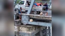 VIRAL Pembuangan Limbah di Sungai Brantas Ploso Jombang, Pelaku Ternyata Pengusaha Bulu Ayam