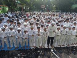 Ribuan Siswa Al-Falah Darussalam Kumpulkan Donasi untuk Para Korban Bencana di Sumatera