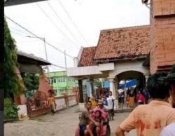 Diduga Terbakar Api Cemburu, Pria di Jagapura Cirebon Tikam Istri