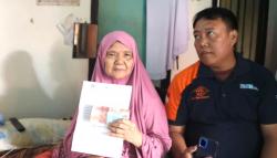 BLT Kesra 2025 di Mataram Lancar, Pos Indonesia Layani Lansia Secara Door to Door