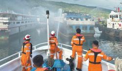 Kebakaran Kapal KM Harapanku Mekar di Luwuk: Tim SAR Berhasil Selamatkan 9 ABK